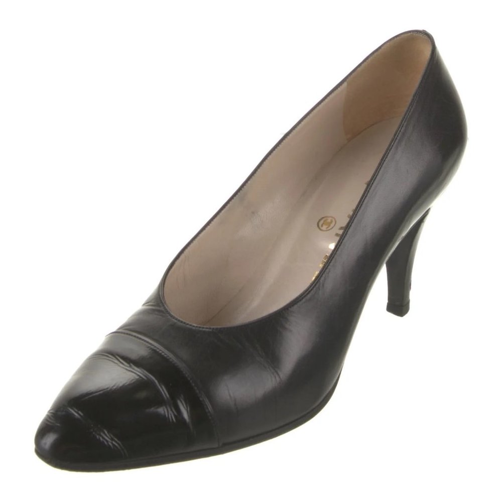 CHANEL Leather Pumps - VINTAGE